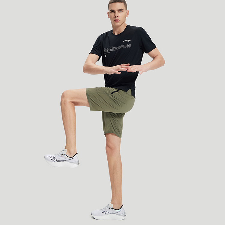 Saucony Sports Shorts Men’s Willow Green Moderate