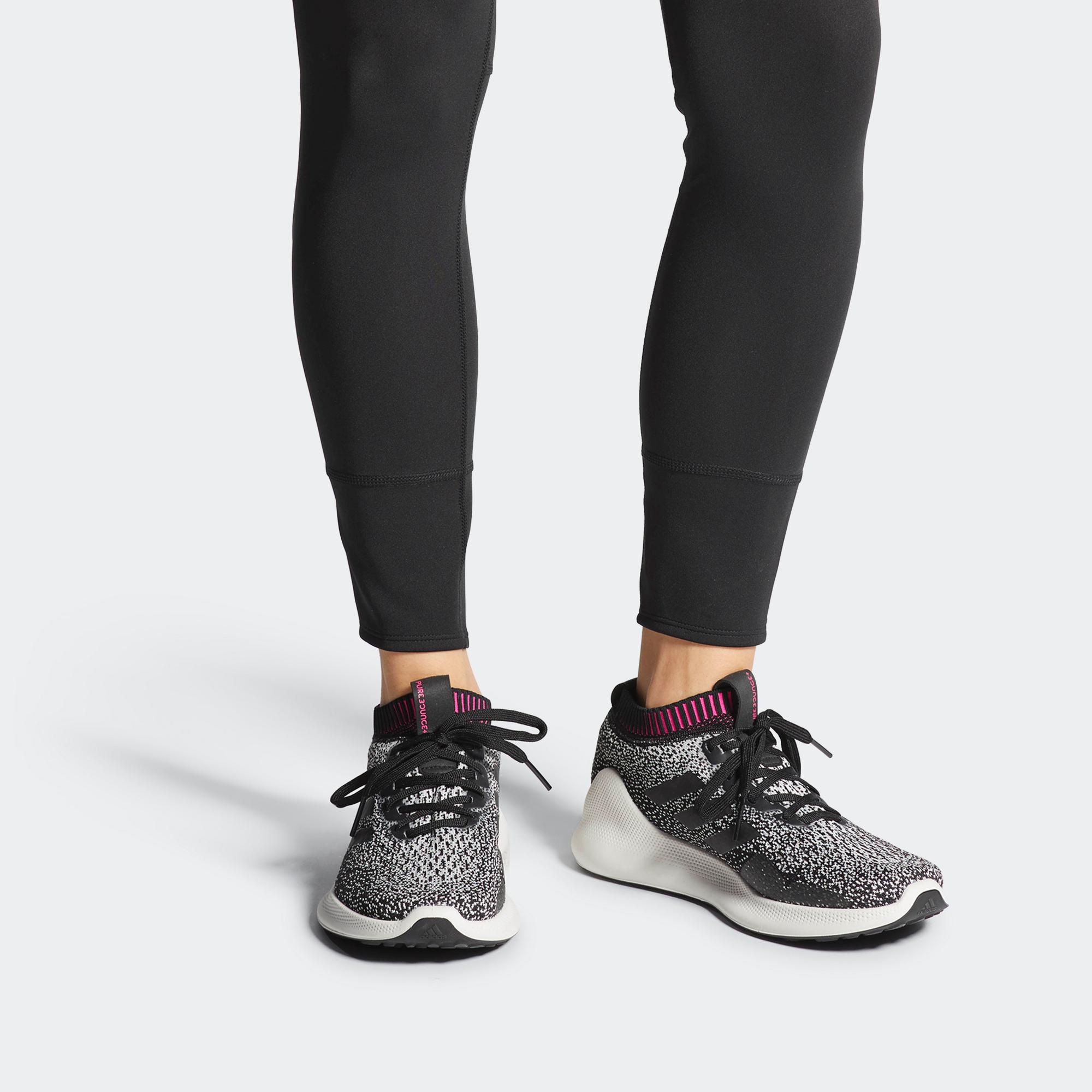 Женские кроссовки adidas Purebounce+ (черно-белые) — Чёрный / белый — фото 7