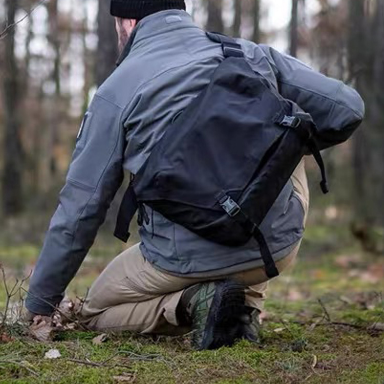 Arcteryx ARCTERYX LEAF COURIER BAG15