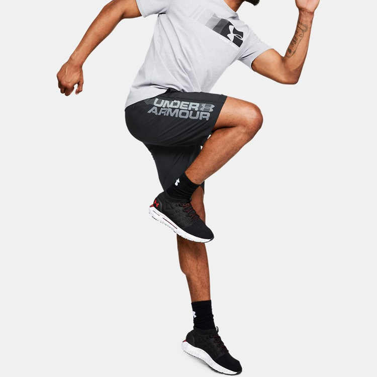 Мужские шорты Under Armour Woven Shorts (черные) — фото 5