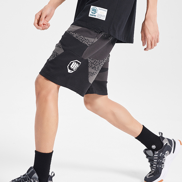 Li Ning Sports Shorts Men’s Black Moderate