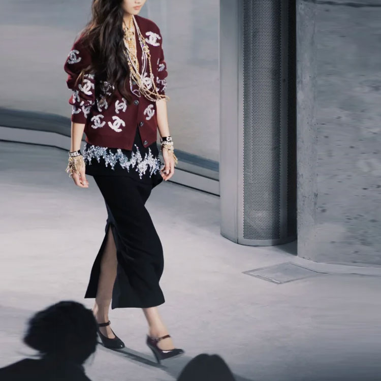Женский кардиган Chanel SS22 (красный) — фото 5