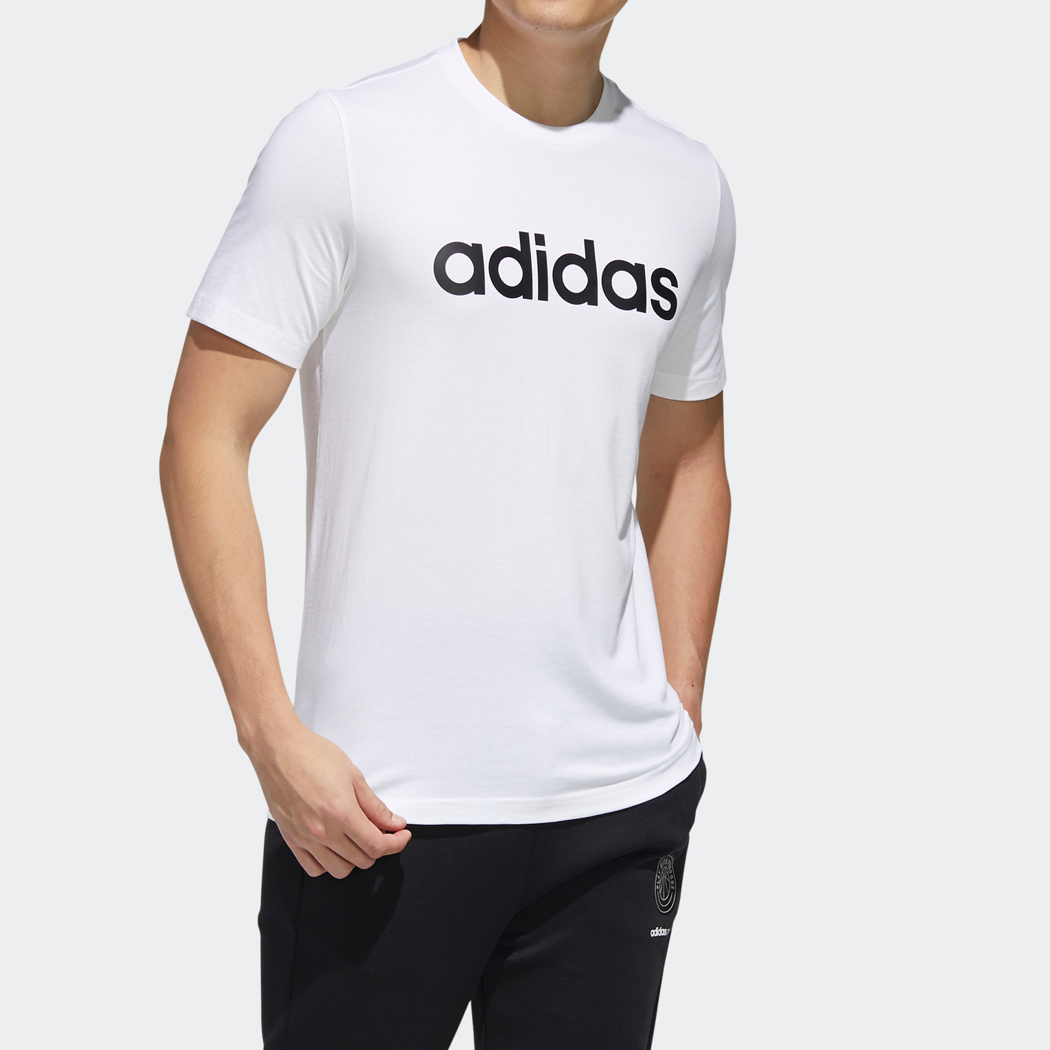 Мужская футболка adidas neo M ESNTL LOGO T (белая) — фото 3