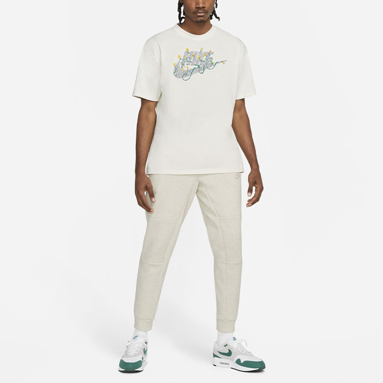 Мужская футболка Nike Sportswear (белая) — фото 4