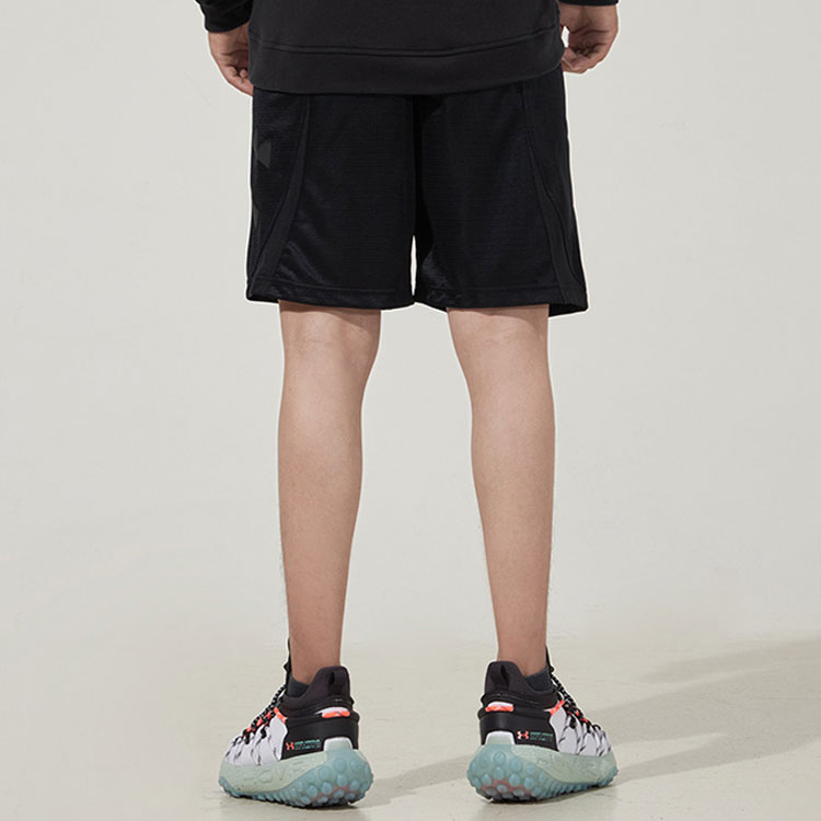 Under Armour Shorts Men’s Black