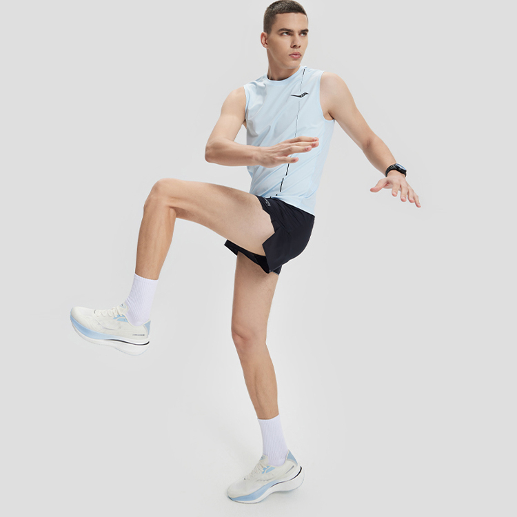 Saucony Sports Shorts Men’s Black Moderate