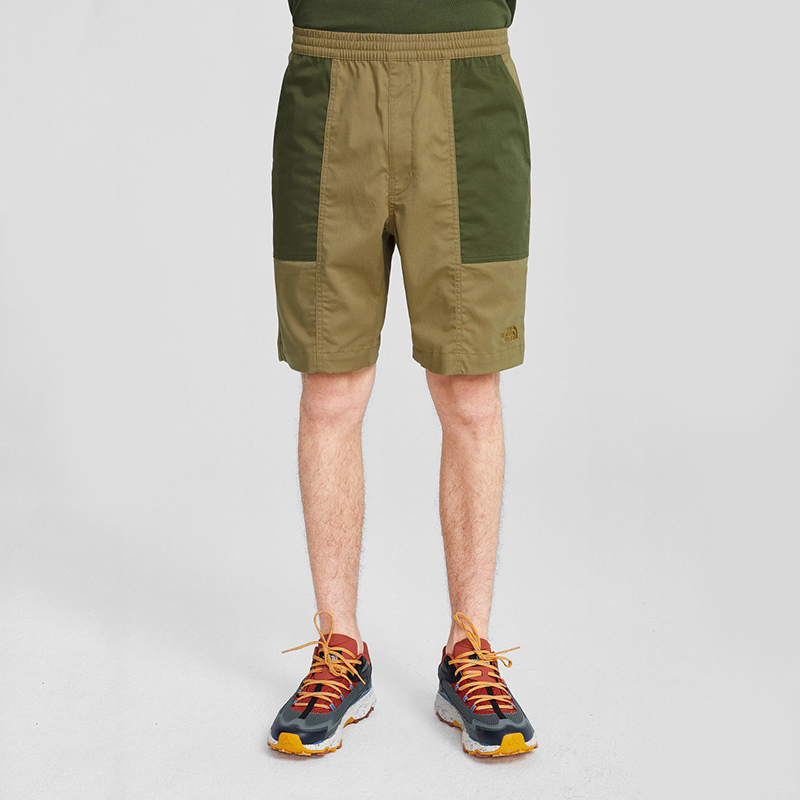 THE NORTH FACE Sports Shorts Men’s Khaki Moderate