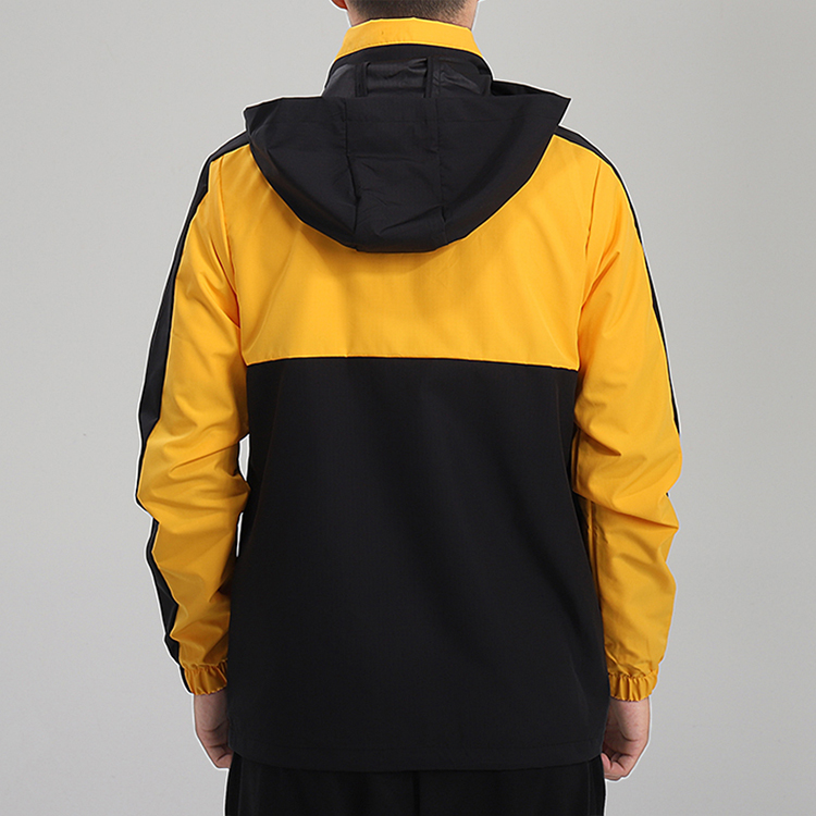 Мужская куртка adidas neo M CS C/B WB (черно-золотая) — фото 4