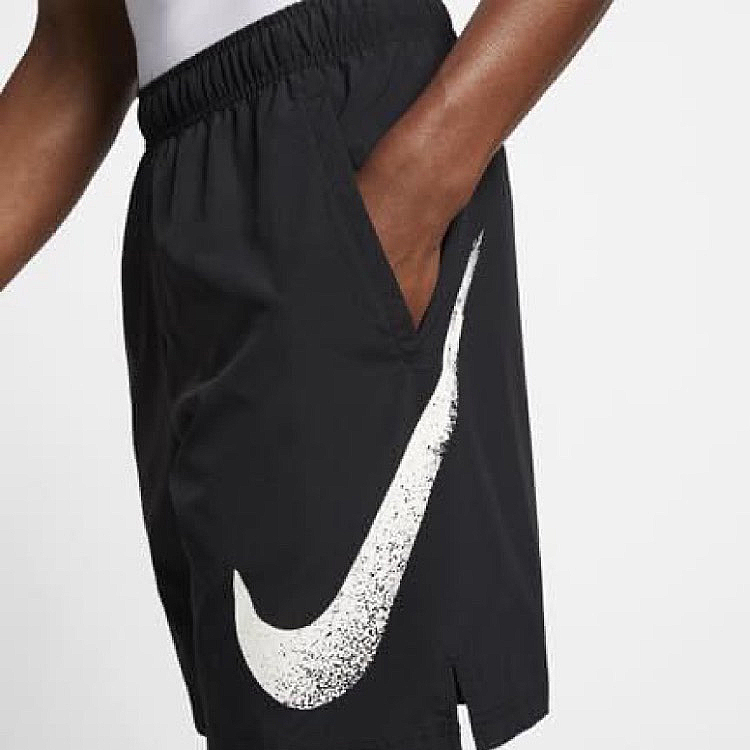 Мужские шорты Nike Swoosh (черные) — фото 5