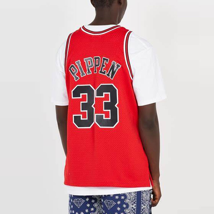 Mitchell & Ness Chicago Bulls Road 1997 98 Scottie Pippen Swingman Jersey