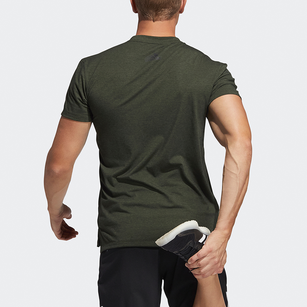 Мужская футболка adidas Three-bar Tee LogoT (зеленая) — фото 3
