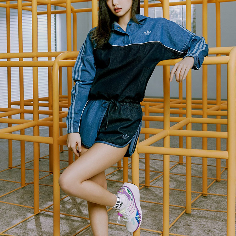 Женские шорты adidas Originals (синие) — фото 2