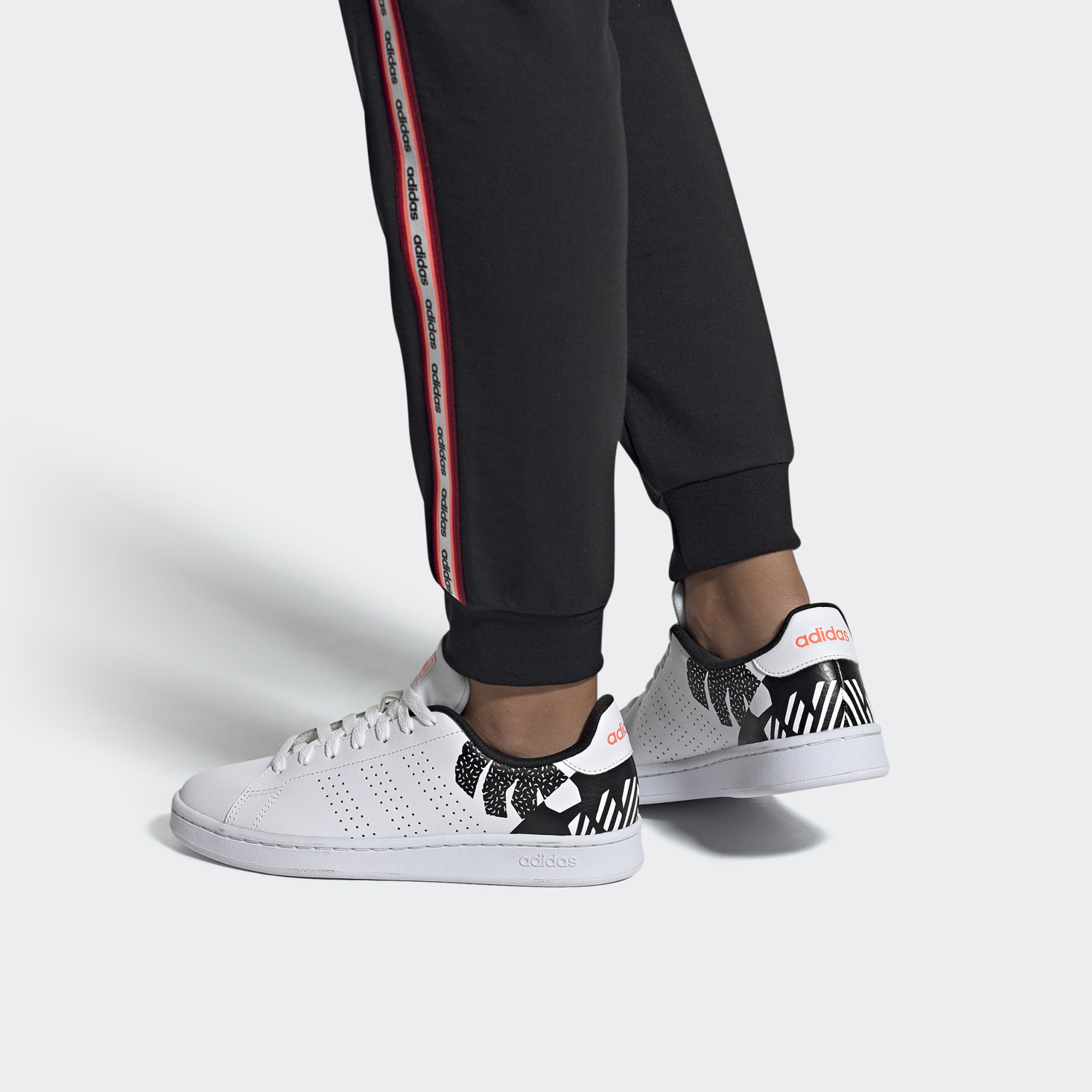 Женские кеды adidas neo ADVANTAGE (бело-черные с узором) — Белый / чёрный — фото 6