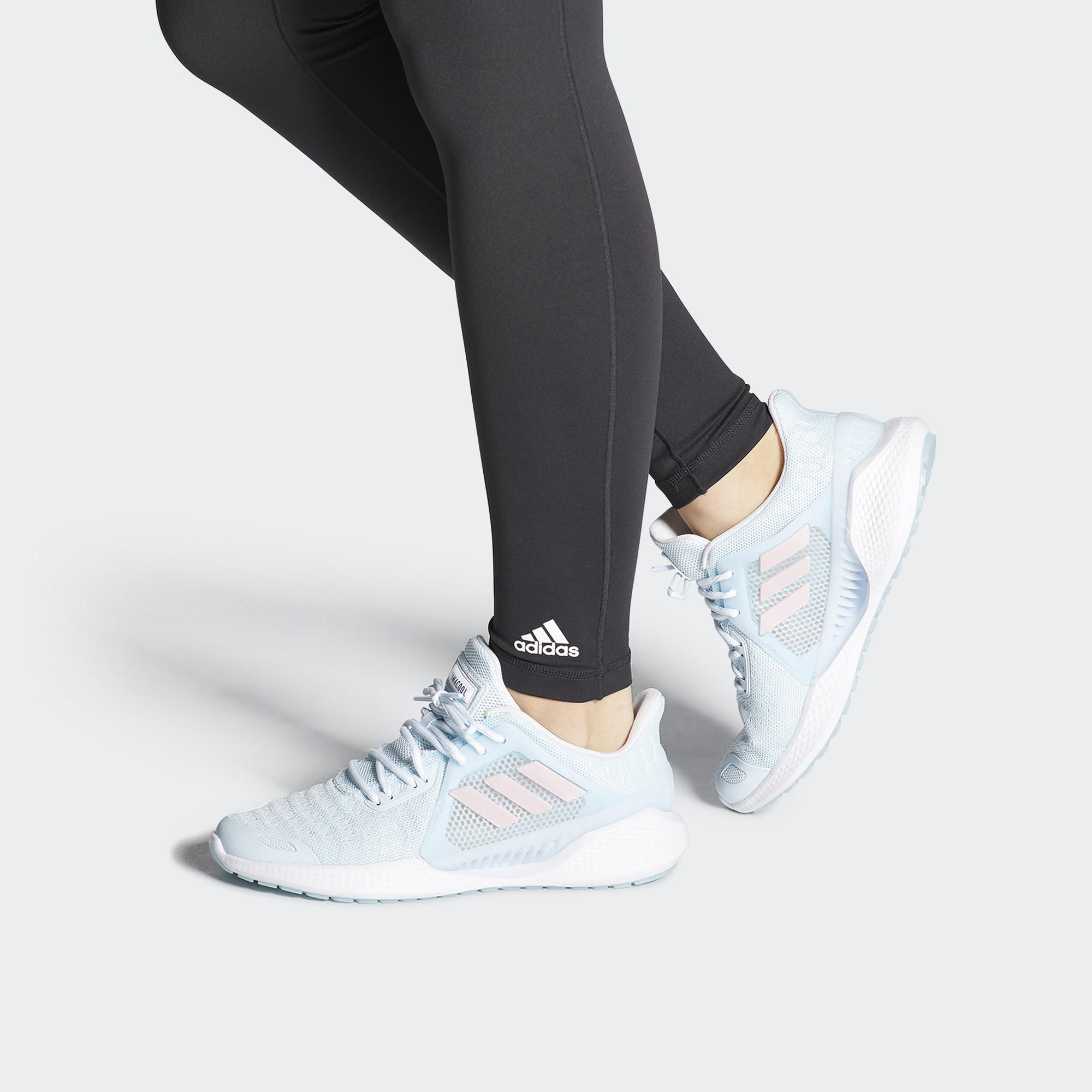 https://cdn.poizon.com/node-common/aW1hZ2VRQzI4ODQ2Nzg1XzIwMDBfNjE2MTQ3NjYwNjE1NjM=.jpg