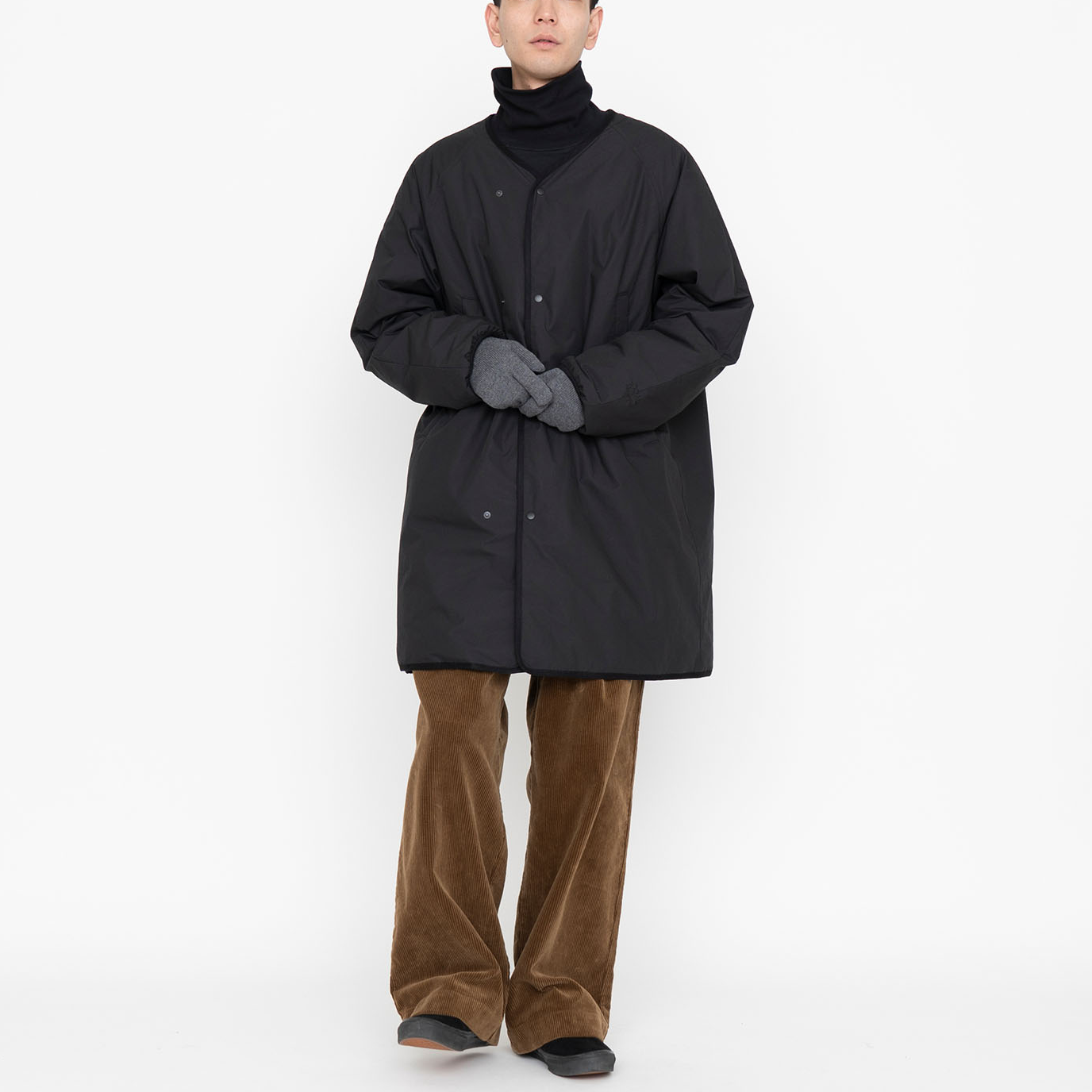 Мужская куртка nanamica REVERSIBLE DOWN COAT (черная) — Черный — фото 7