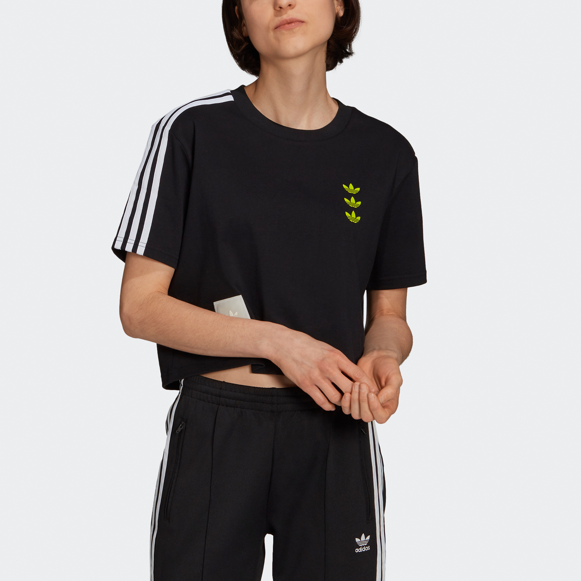 Женская футболка adidas Originals Logo (черная) — фото 2