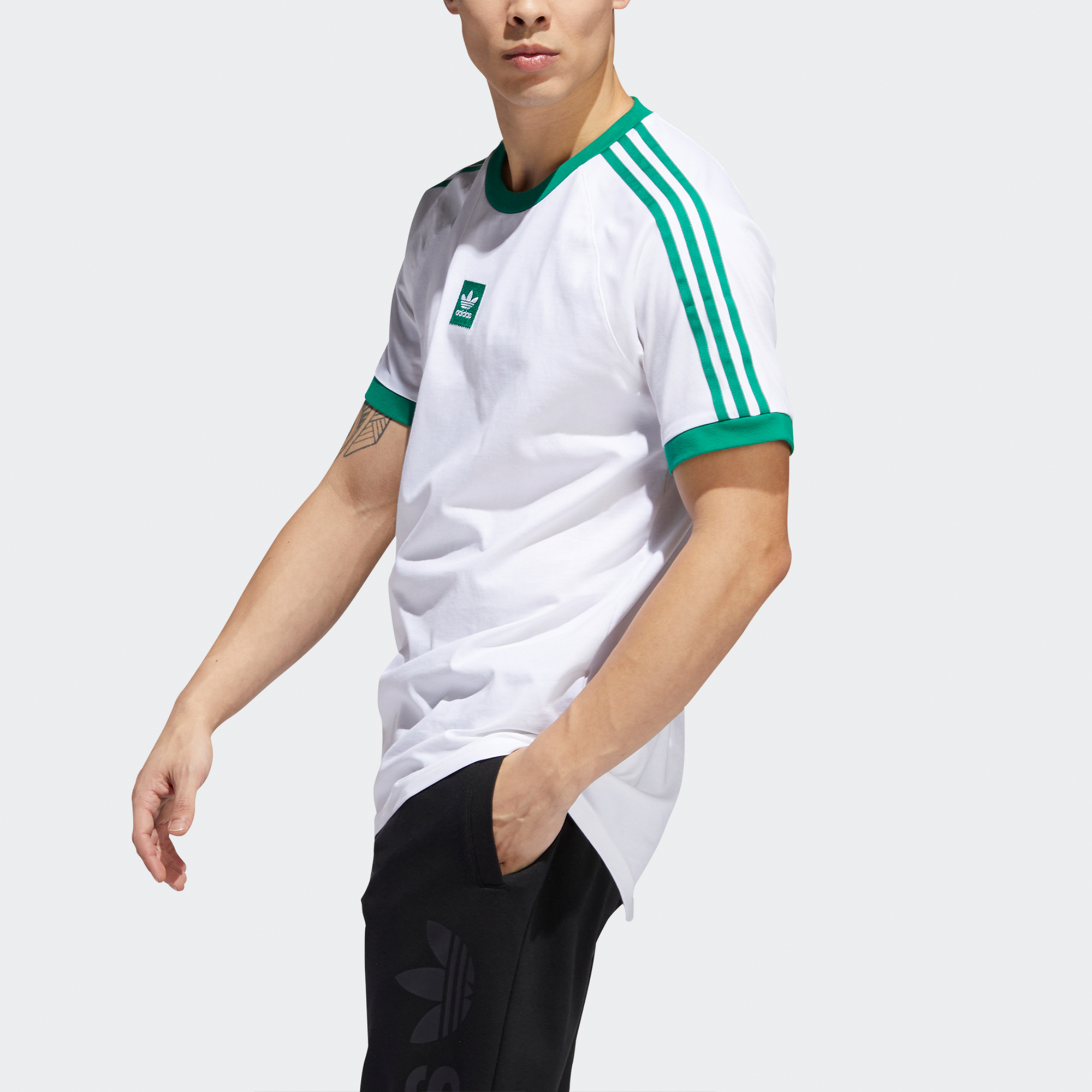 Мужская футболка adidas originals (разноцветная) — фото 5