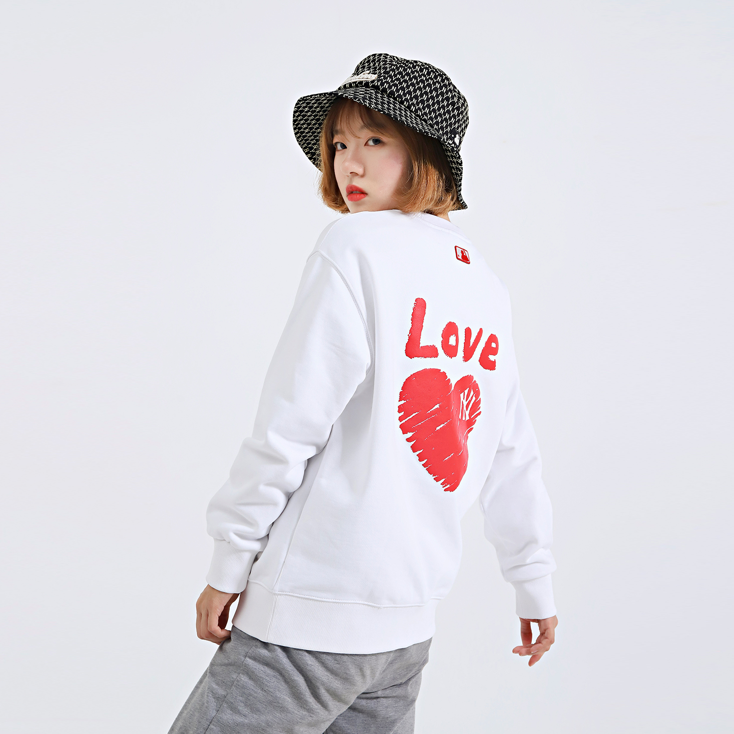 Худи MLB Heart Love (белое) — фото 5