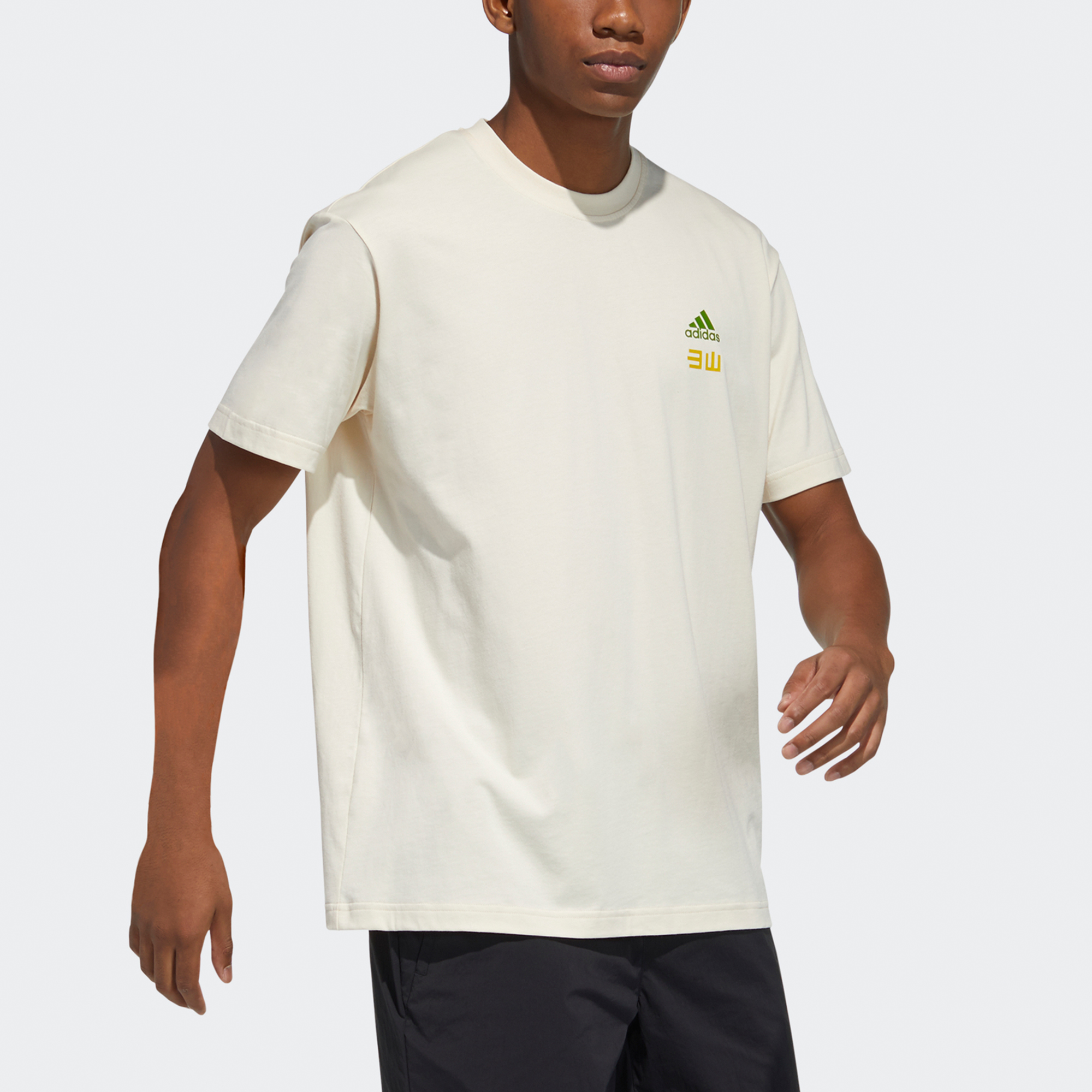 Футболка adidas Iseem Gfx Tee T (молочный) — фото 6