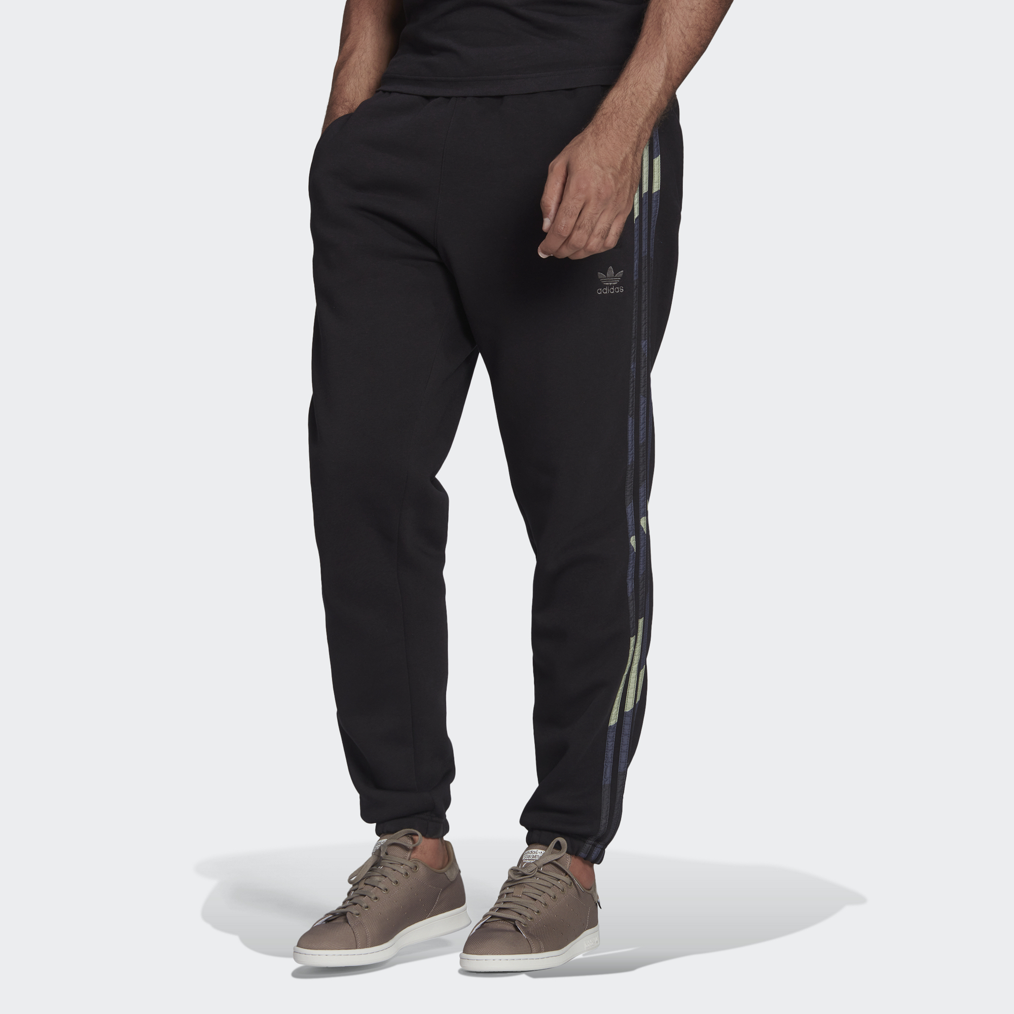 Adidas Originals Sports Pants Men’s Black Moderate