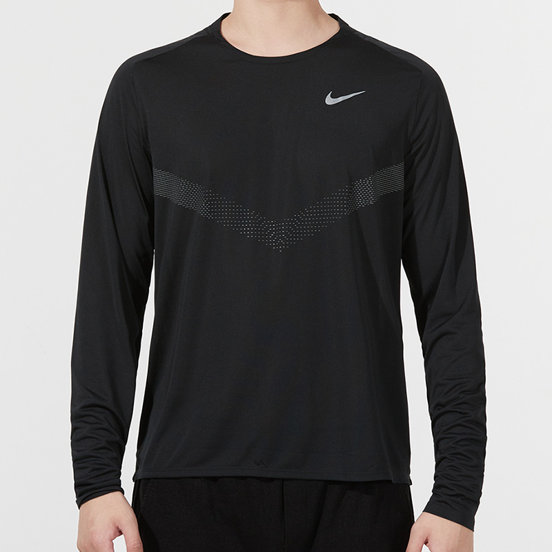 Nike Running T Shirts Men’s Black Crew Neck Moderate Straight Fit