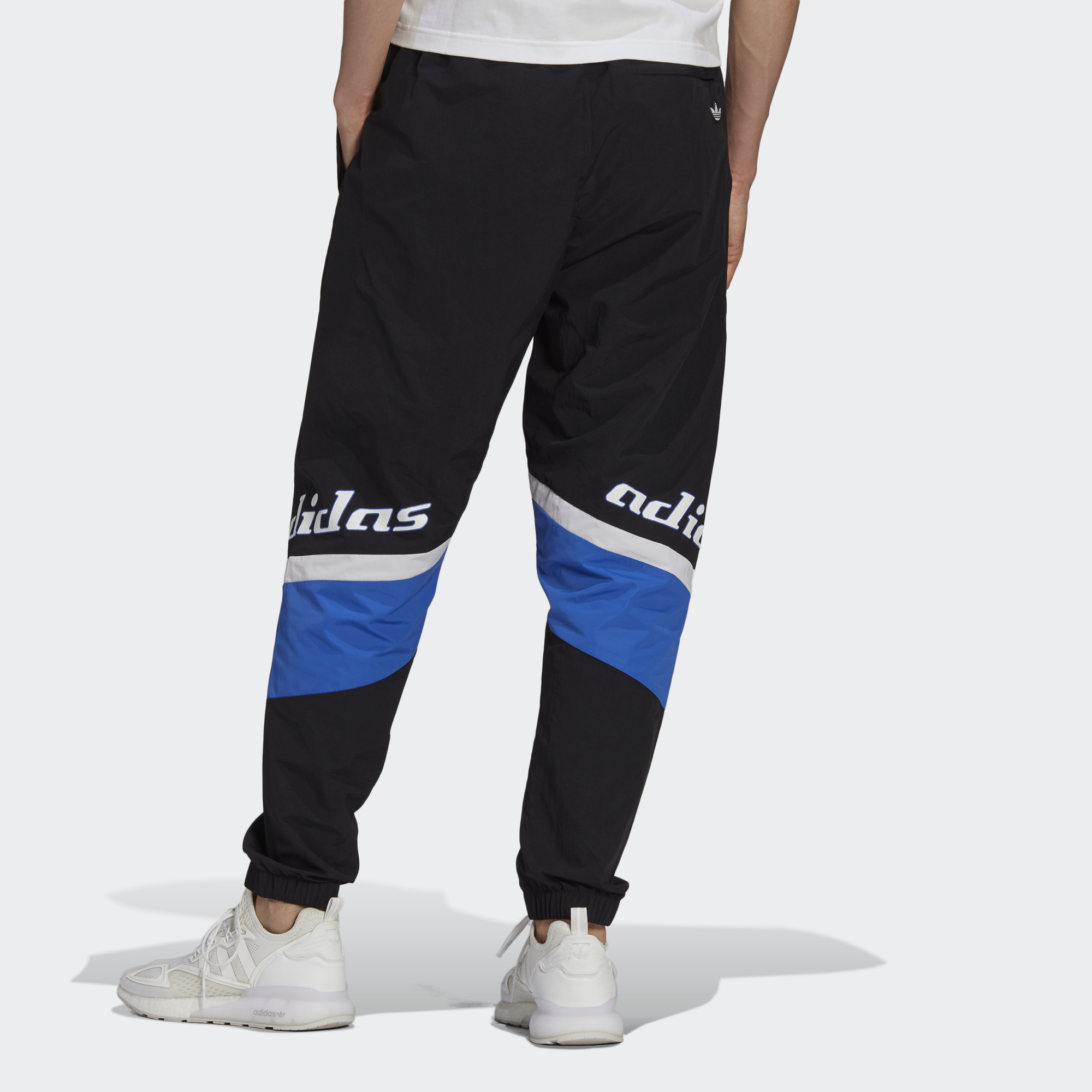 Мужские брюки adidas originals Logo (черные) — фото 4