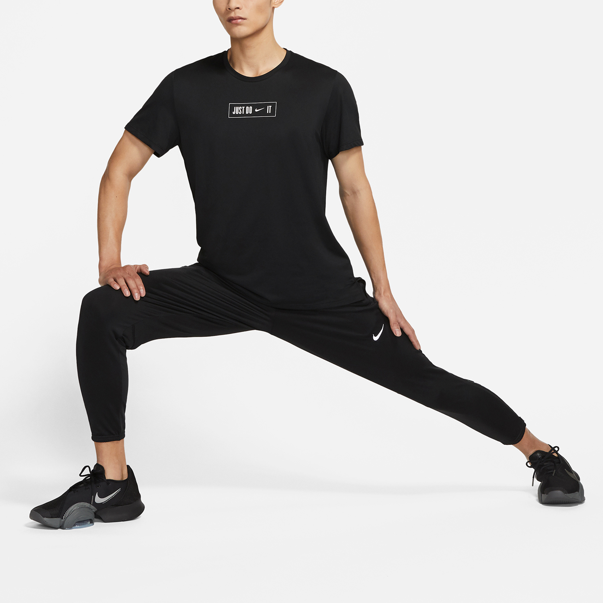 Мужская футболка Nike (черная) — фото 3
