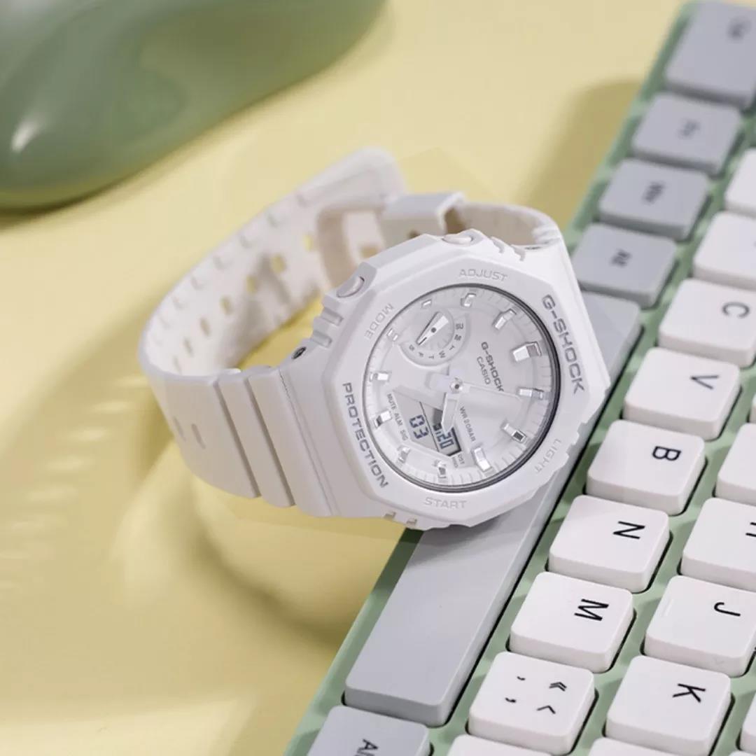 Женские часы Casio G-SHOCK WOMAN (белые) — фото 6