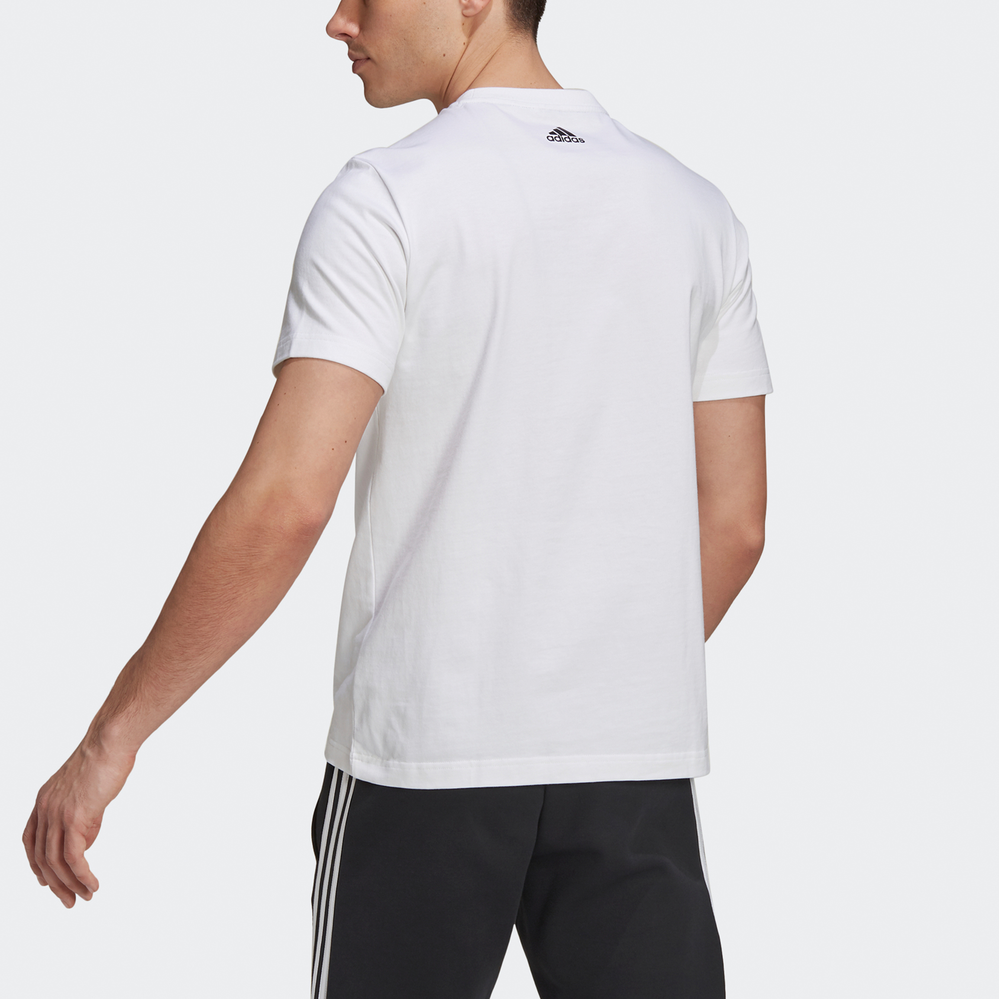 Футболка adidas Ub Gfx T Illu 1 (белая) — фото 3