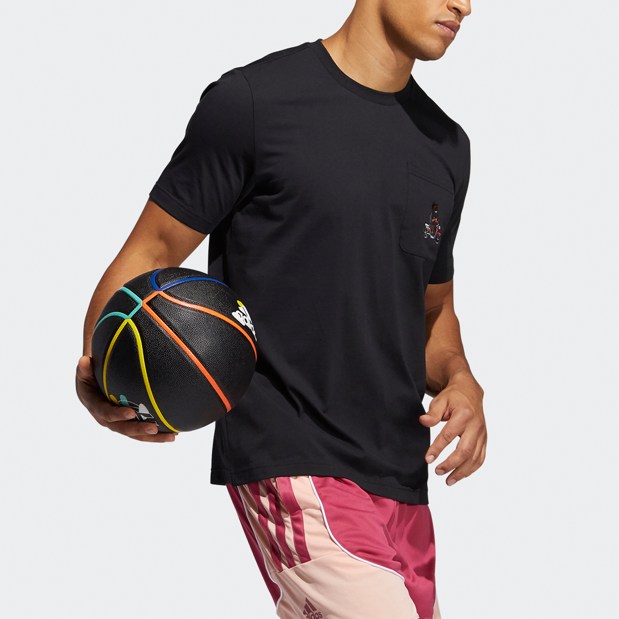 Мужская футболка adidas Harden Avatar Pocket (черный) — фото 5