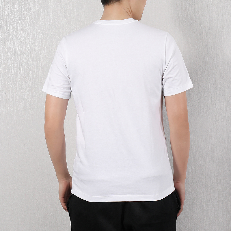 Nike Casual Sportswear Men’s Crew Neck Moderate