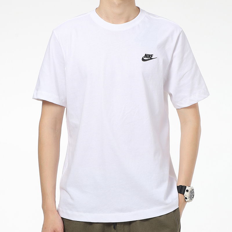 Nike Casual Sportswear Men’s Crew Neck Moderate