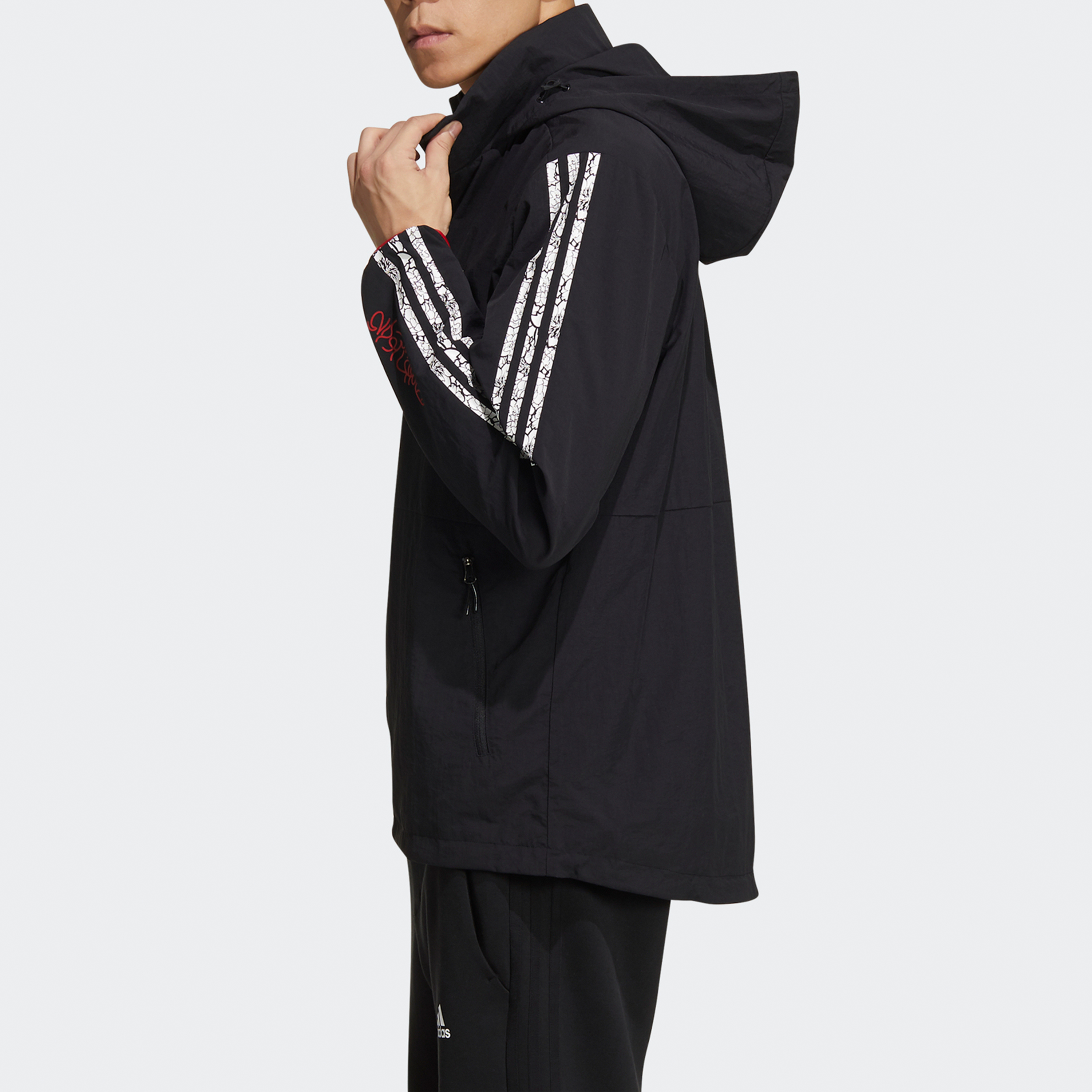Мужская куртка adidas VD Windbreaker (черная) — фото 5