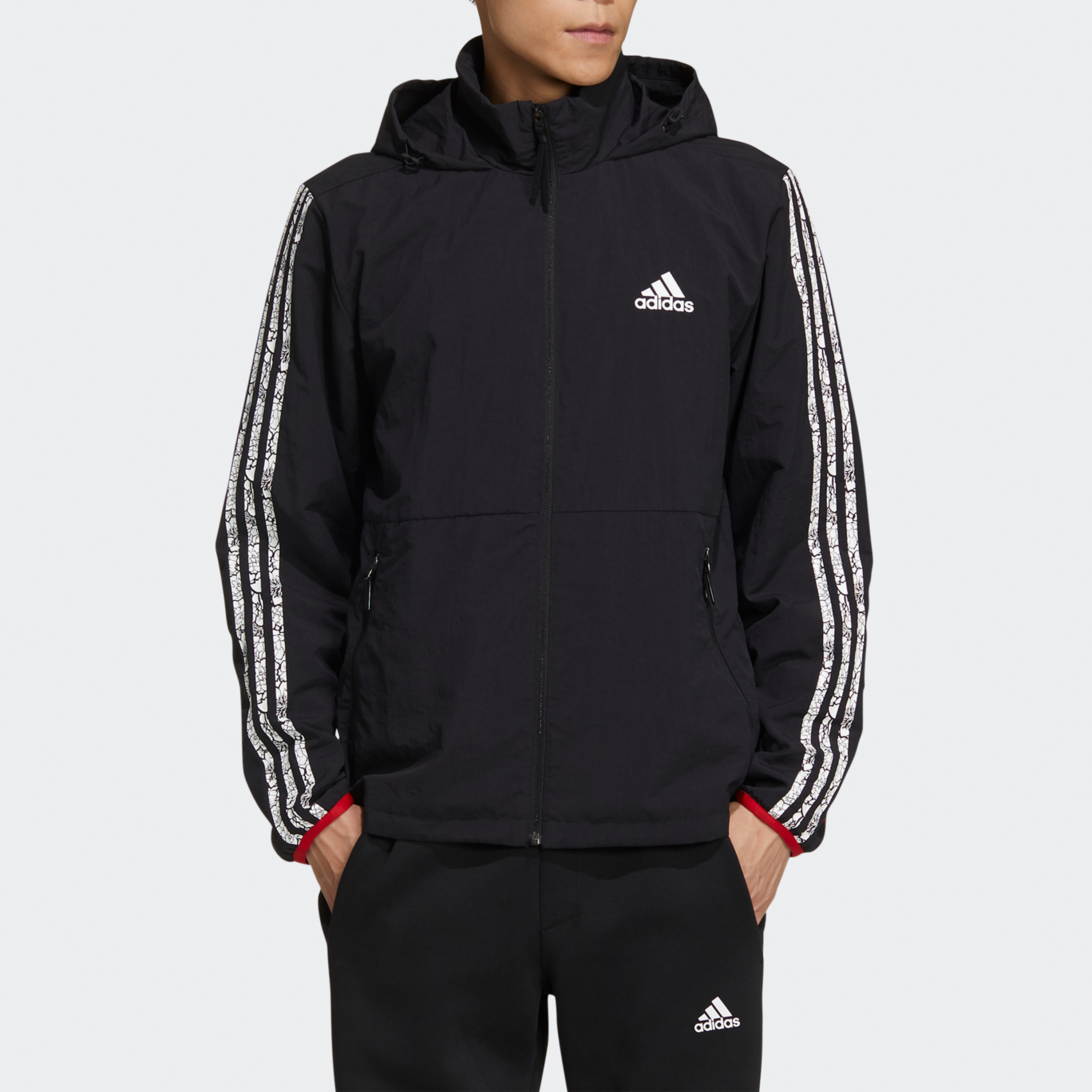 Мужская куртка adidas VD Windbreaker (черная) — фото 3