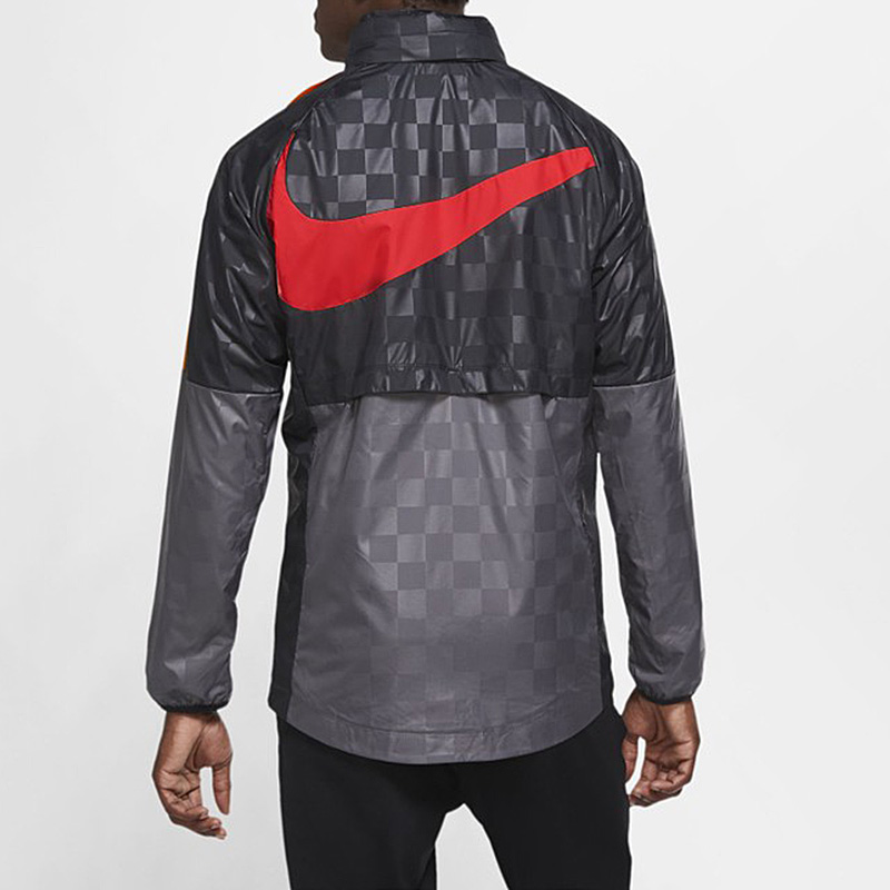 Мужская куртка Nike Liverpool F.C. AWF (черная) — фото 3