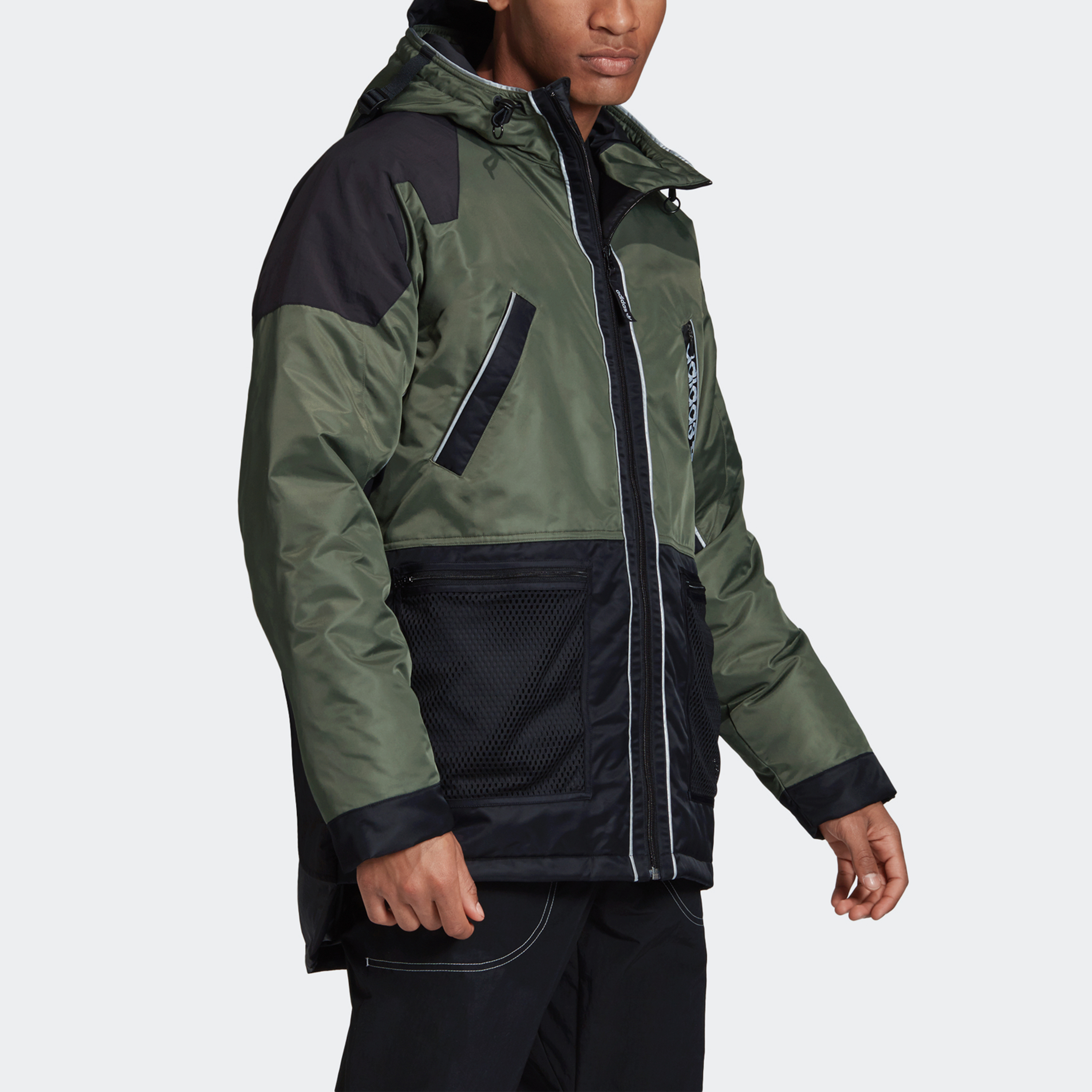 Мужская куртка adidas originals Adventure (черно-зеленый) — фото 4
