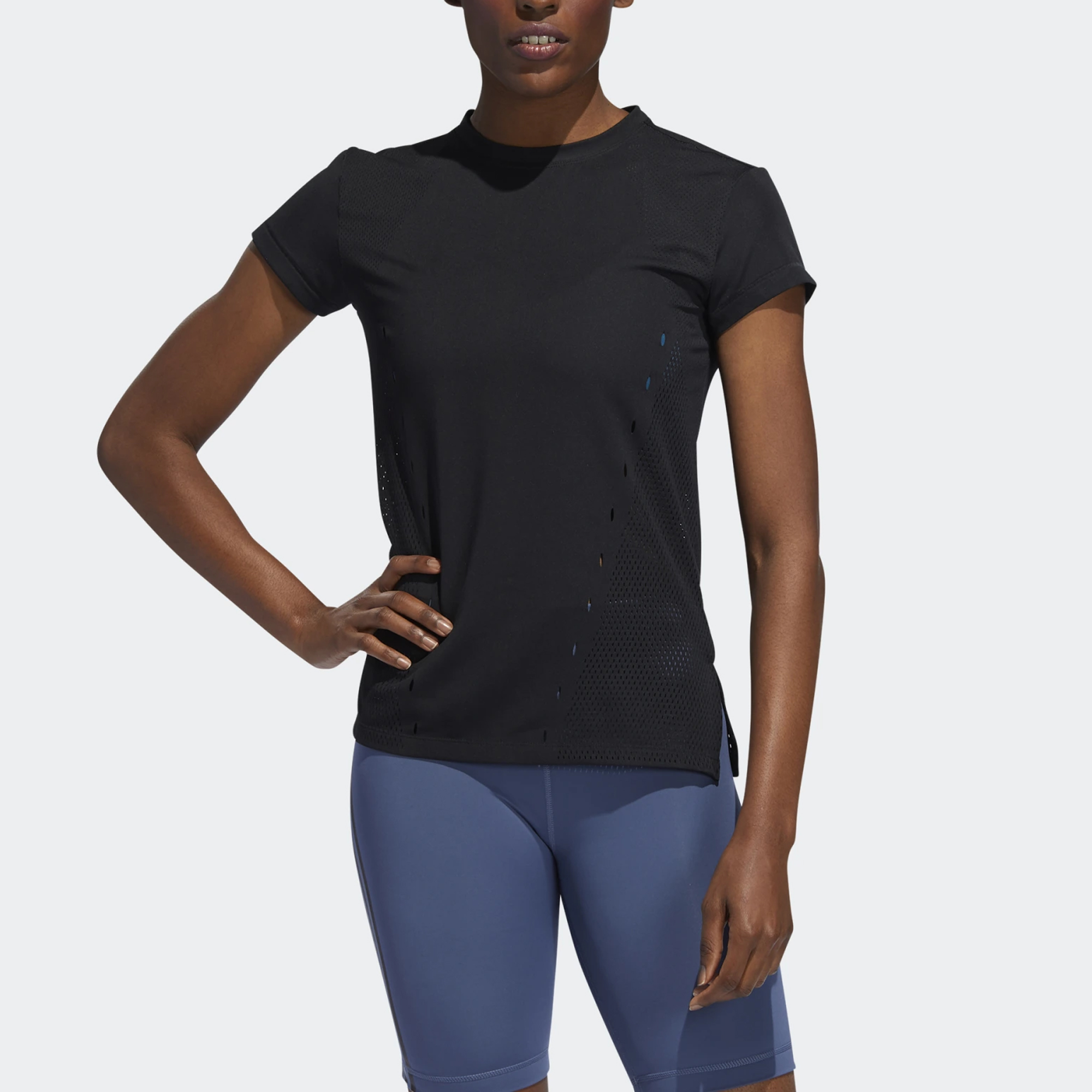 Женская футболка adidas Engineered Tee (черная) — фото 3