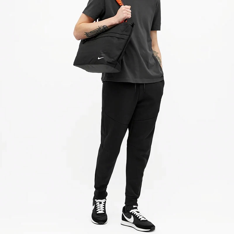 Мужские штаны Nike Sweatpants (черные) — фото 3