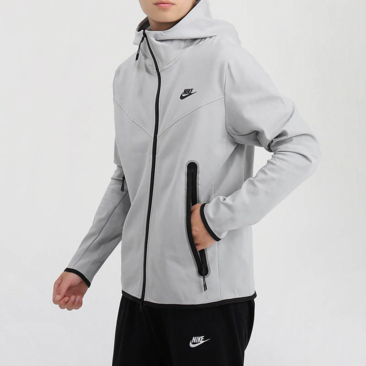 Мужская куртка Nike (серебристая) — фото 3