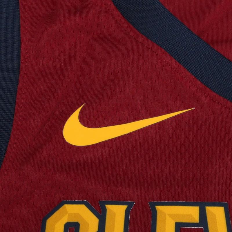 Мужская футболка Nike Icon Edition NBA SW (красная) — фото 3