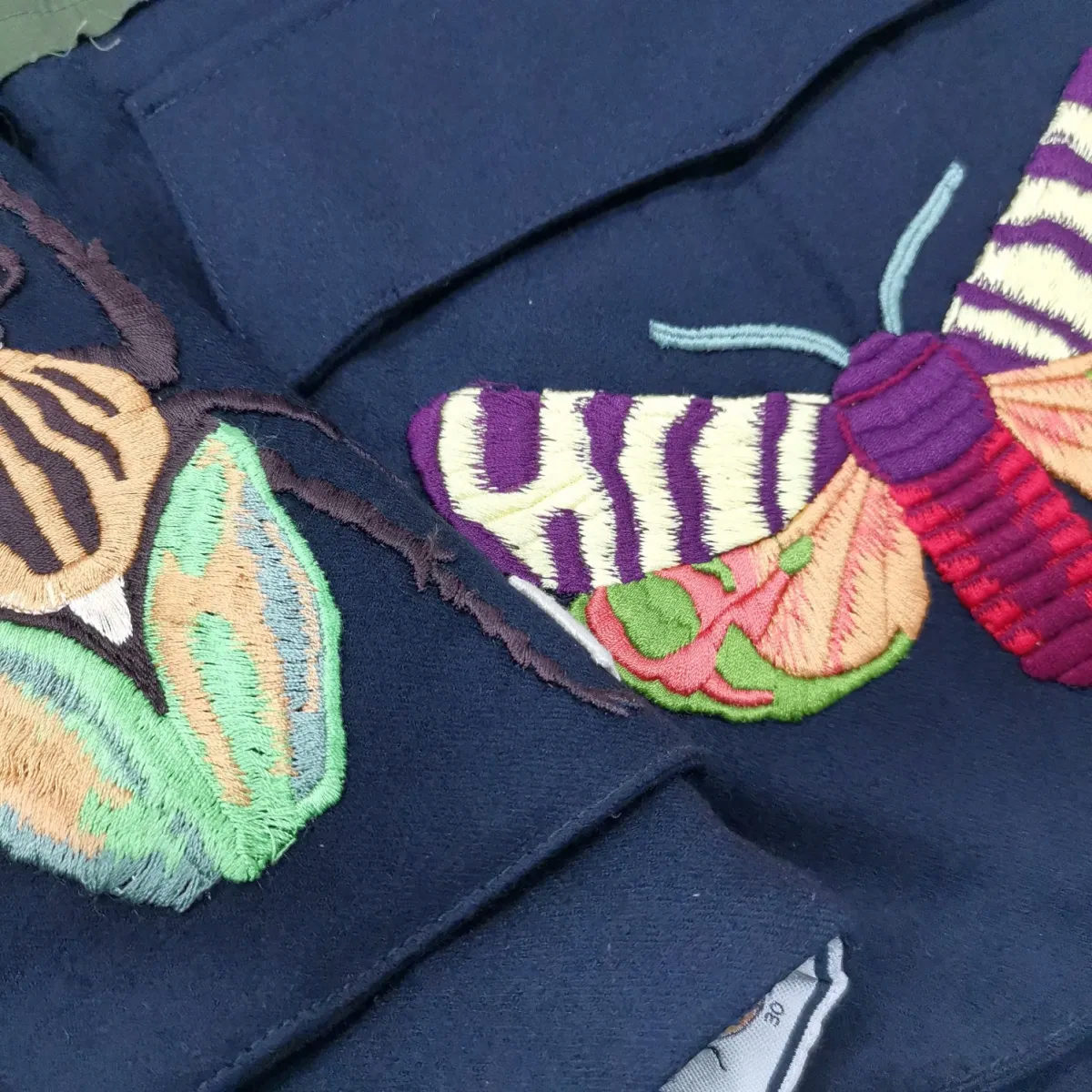 Мужская куртка Gucci Insect Embroidery (зеленая) — фото 10