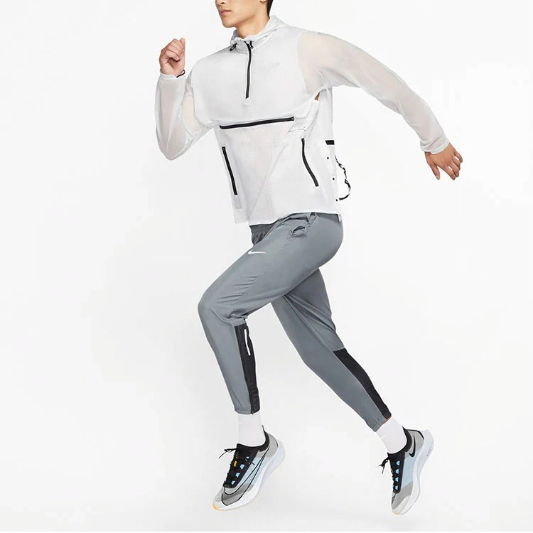 Мужская куртка Nike Run Division Flash (белая) — фото 4