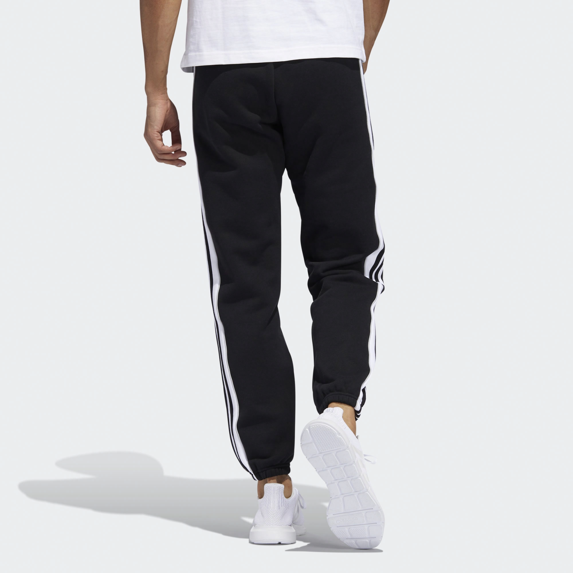 Мужские штаны adidas originals 3-Stripe Panel Sweatpants Logo (черная) — фото 4