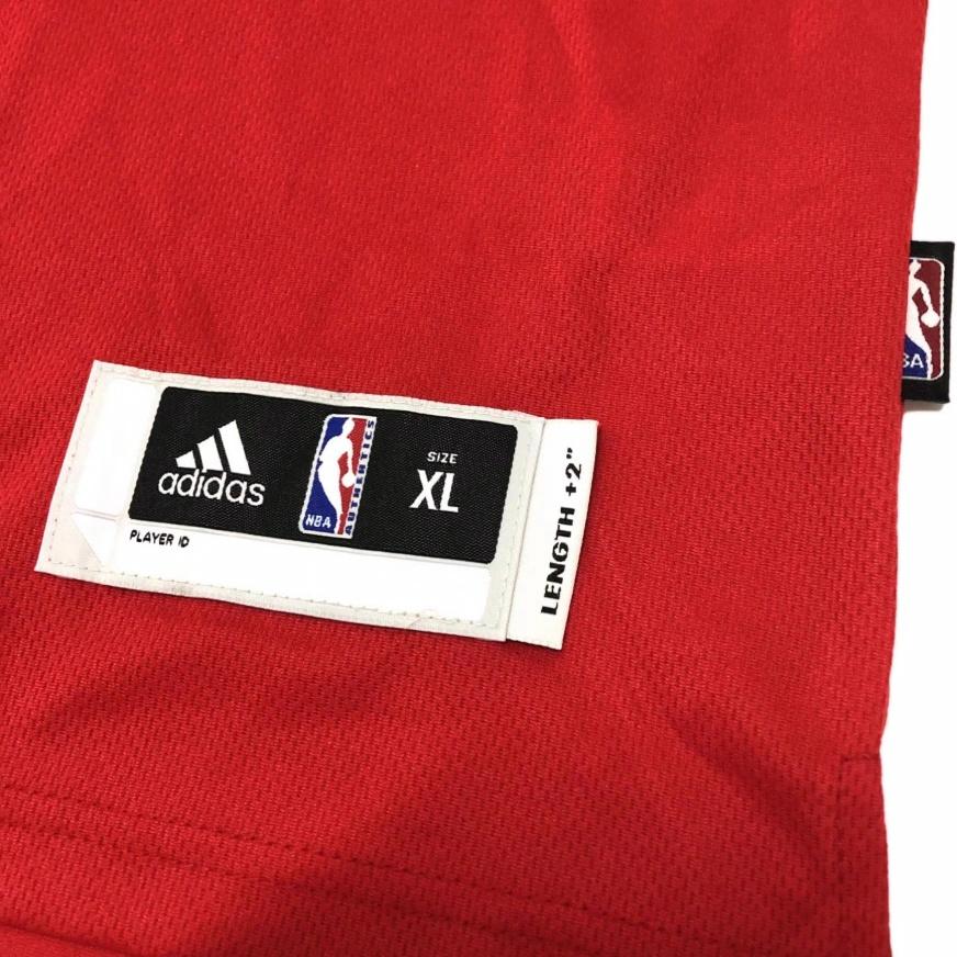 Мужская майка adidas NBA Chicago Bulls (красная) — фото 2