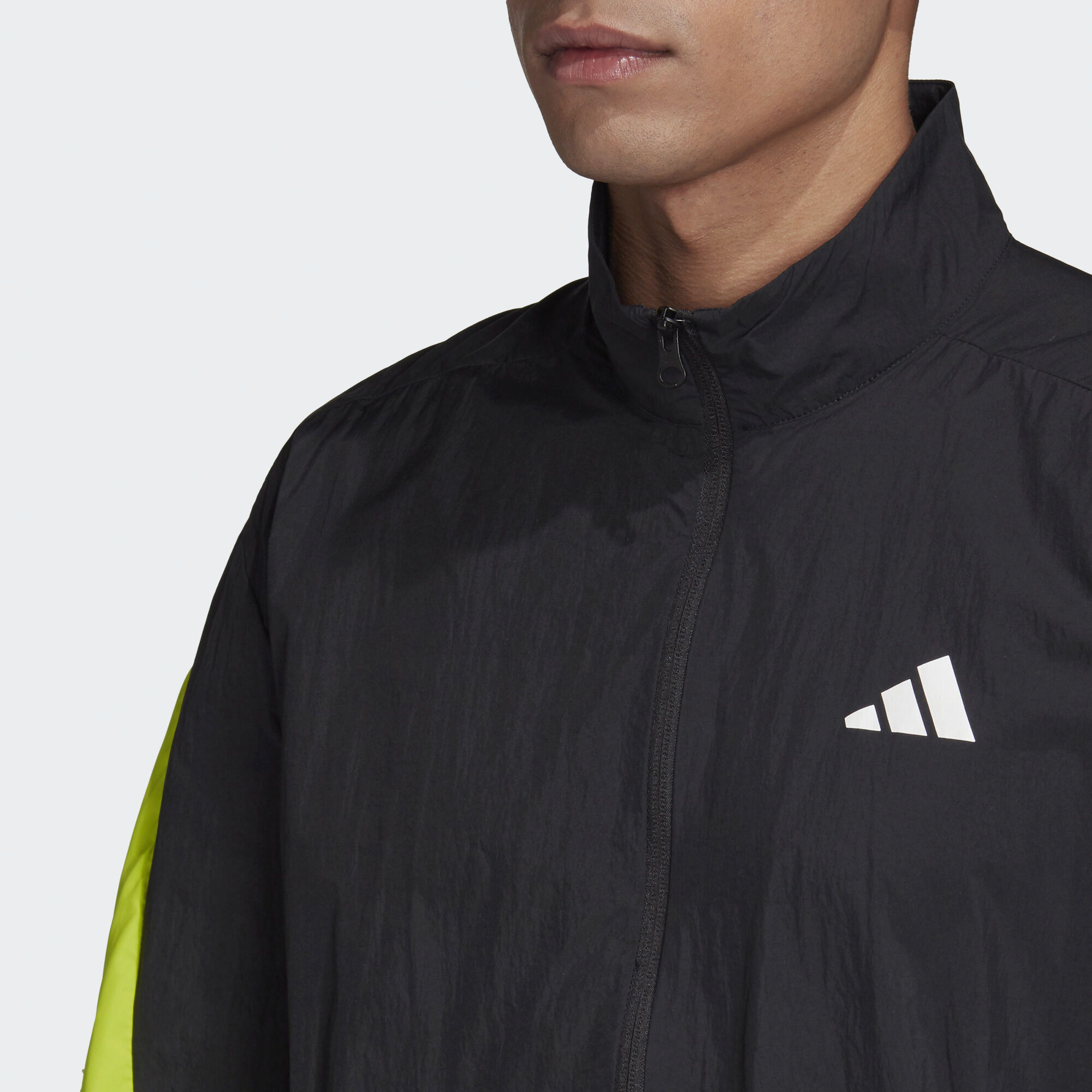 Мужская куртка adidas (черная с узором) — фото 3
