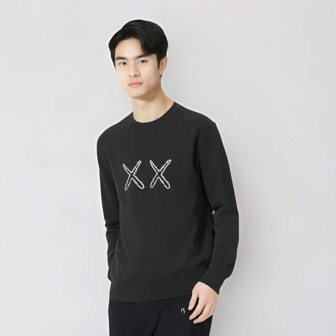 Худи UNIQLO x KAWS (черное) — фото 2