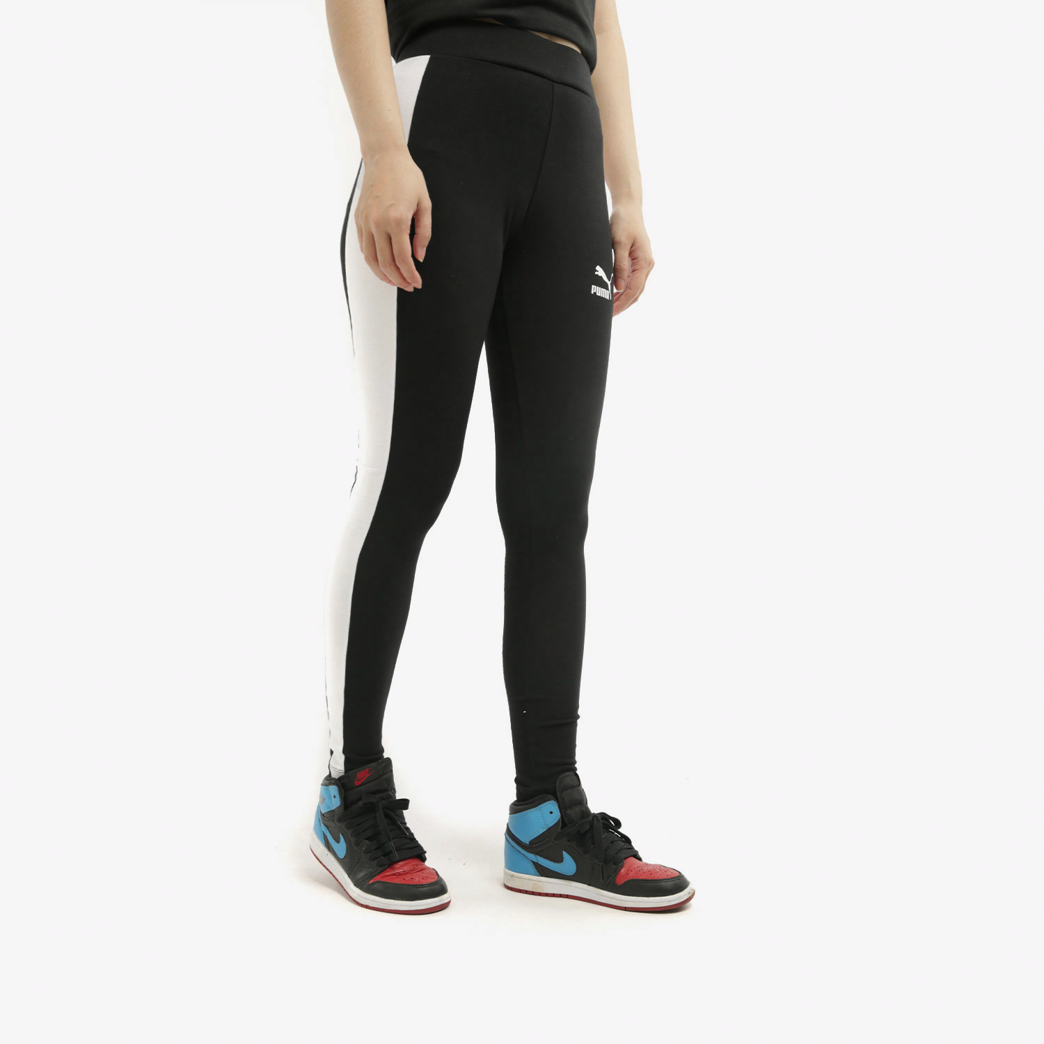 Женские штаны PUMA CLASSICS LOGO T7 (черный) — фото 3