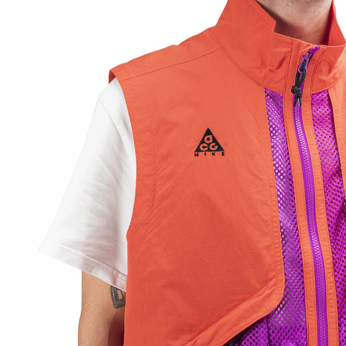 Мужской жилет Nike ACG (оранжево-красный) — фото 4