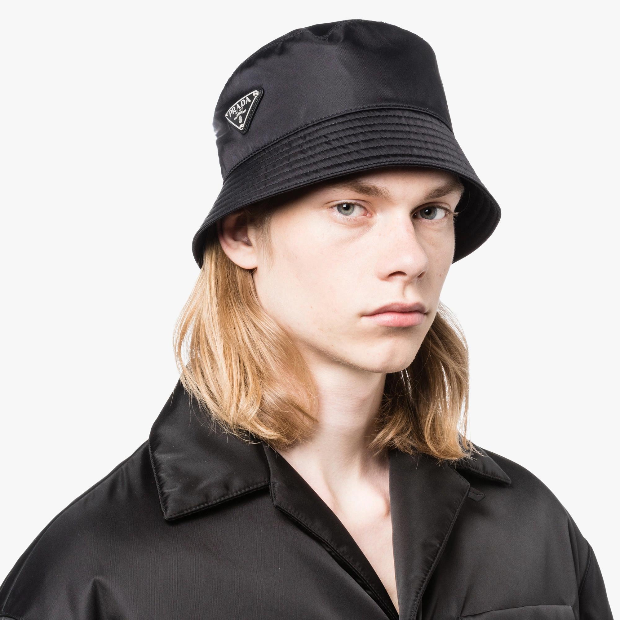 Мужская панама Prada Nylon Bucket Hat (черная) — фото 3