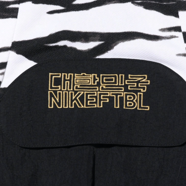 Мужское худи Nike As Kor M Nk Hoodie (белое) — фото 4